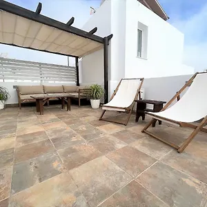https://apartamento-la-ola.es-andalucia.com